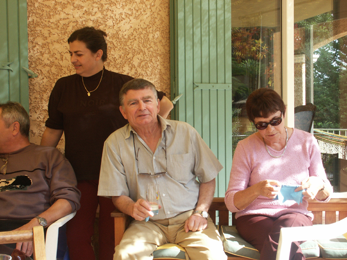 2003-10 9-6ans famille 004.jpg - DCF 1.0